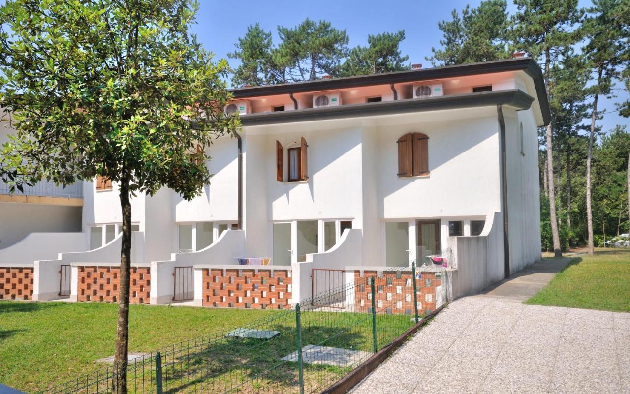Villaggio Delfino Bibione Dış mekan fotoğraf