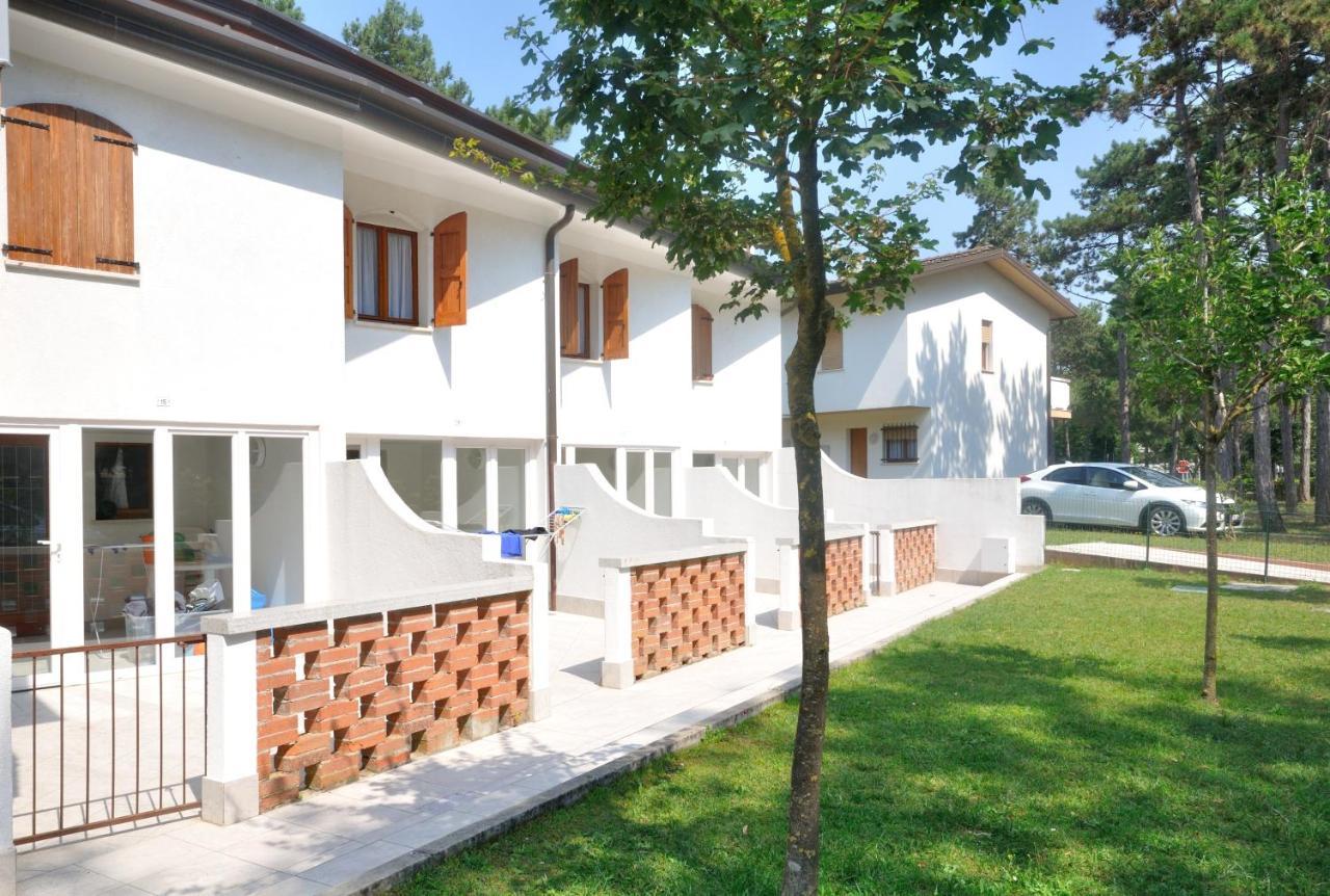 Villaggio Delfino Bibione Dış mekan fotoğraf