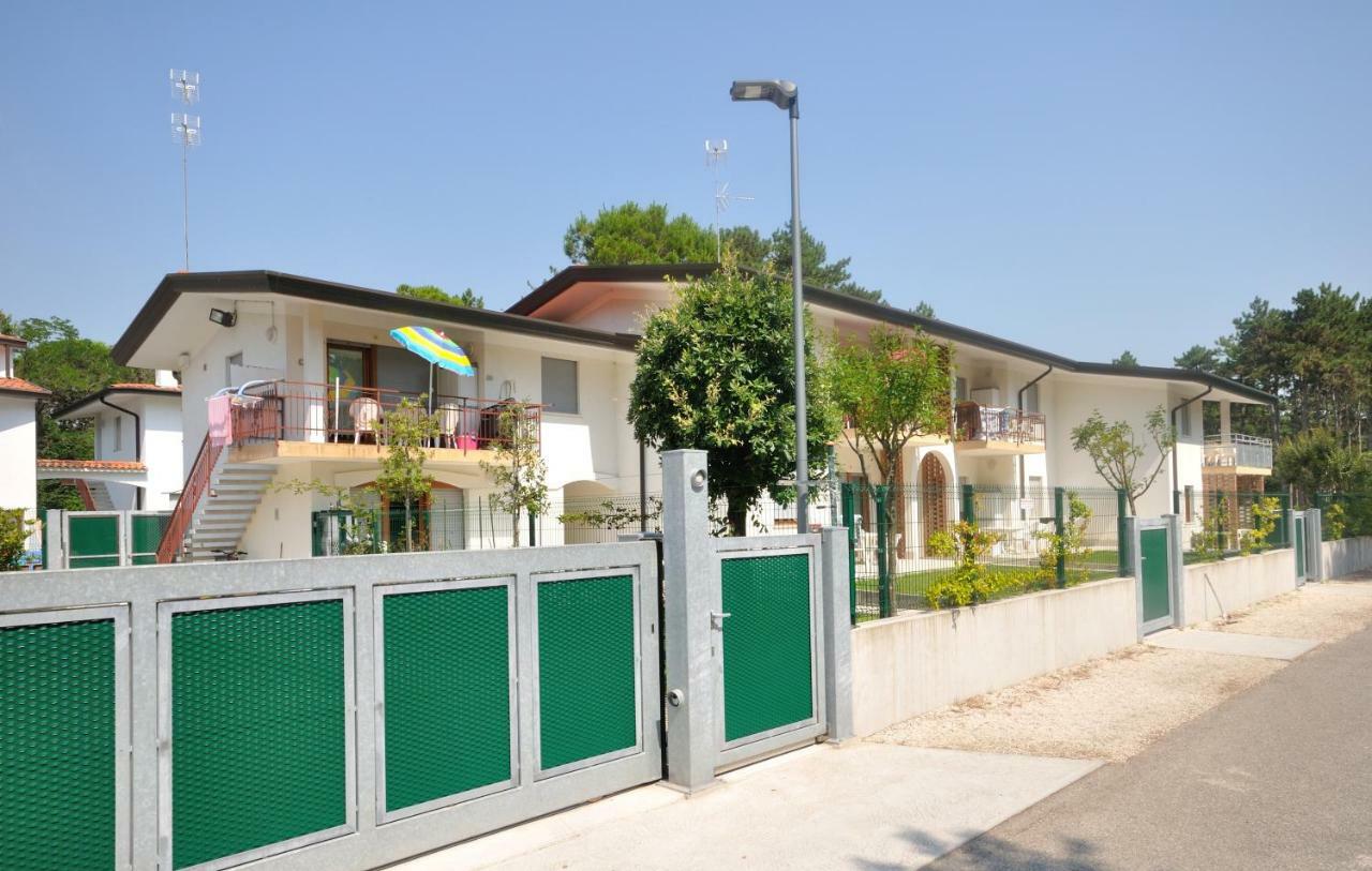 Villaggio Delfino Bibione Dış mekan fotoğraf